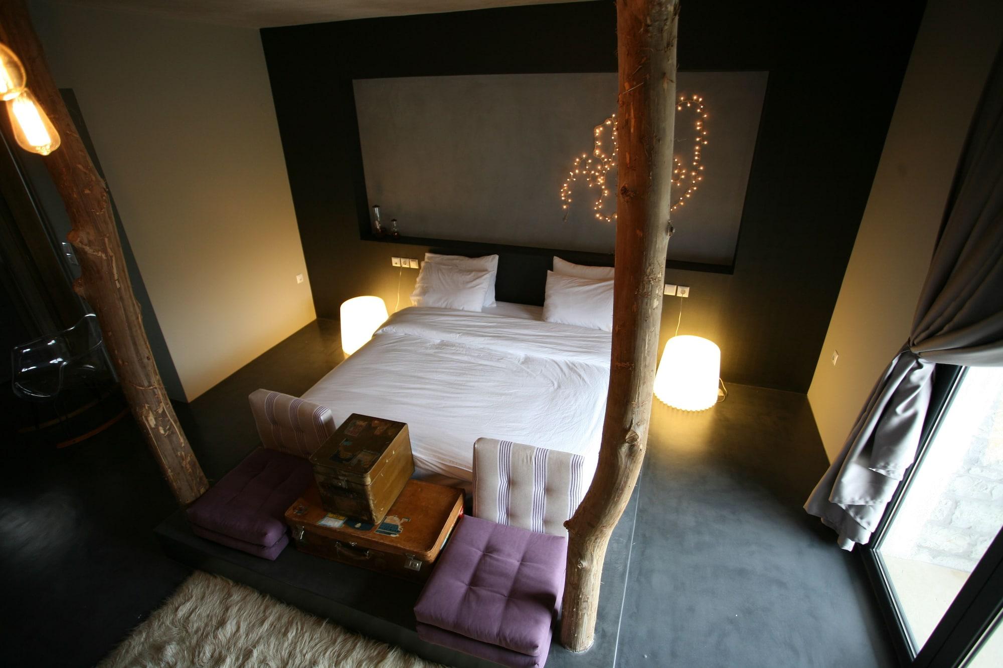 Oniropetra Boutique Hotel Karpenísion Esterno foto